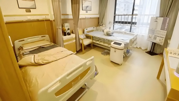 深圳落户政策调整_汪小菲带儿女到内蒙古，玥儿骑马他牵马 汪小菲带儿突然觉得